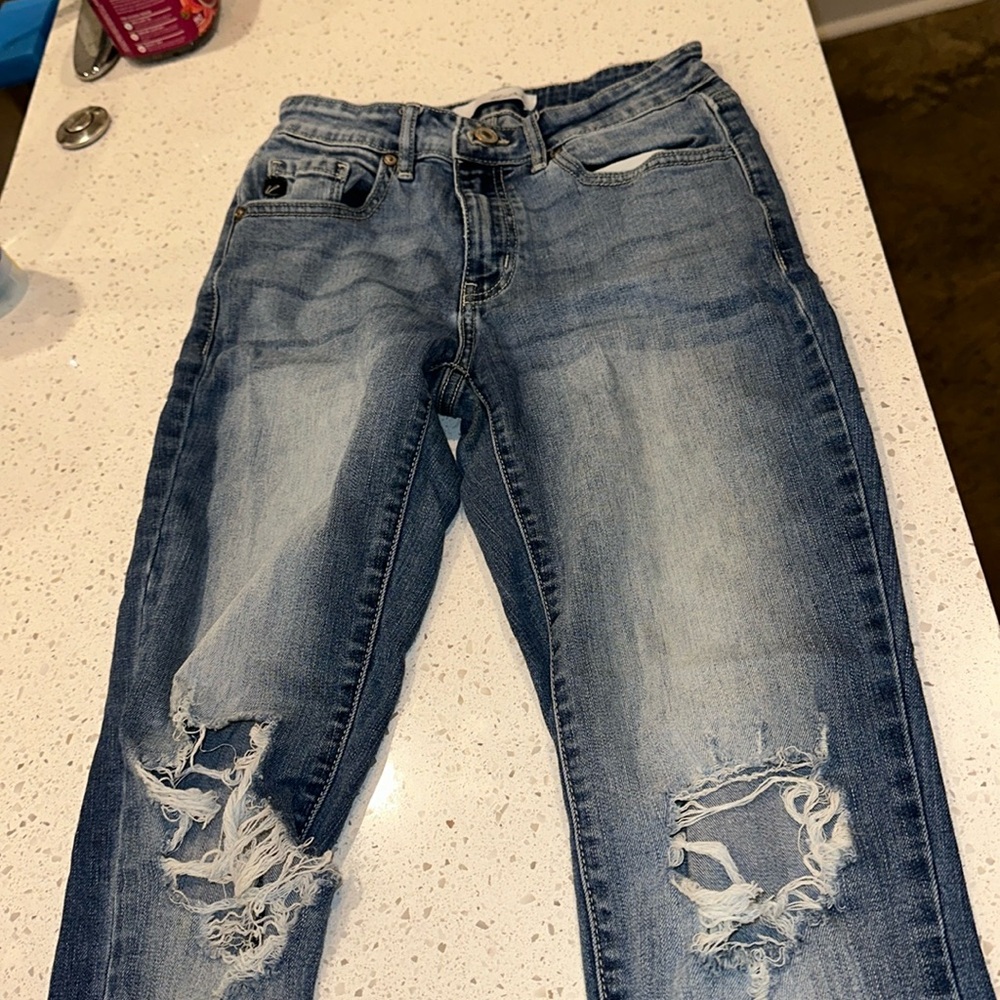 Kancan Women’s Straight Leg Ripped Jeans